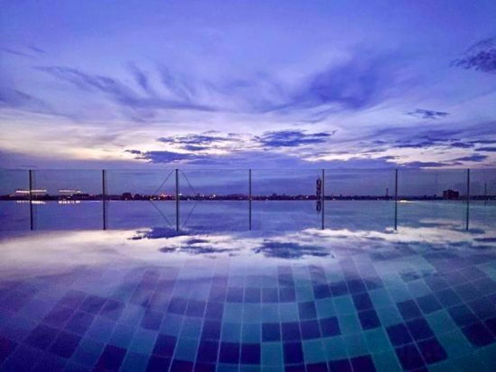 Sky City Hotel В'єнтьян Екстер'єр фото